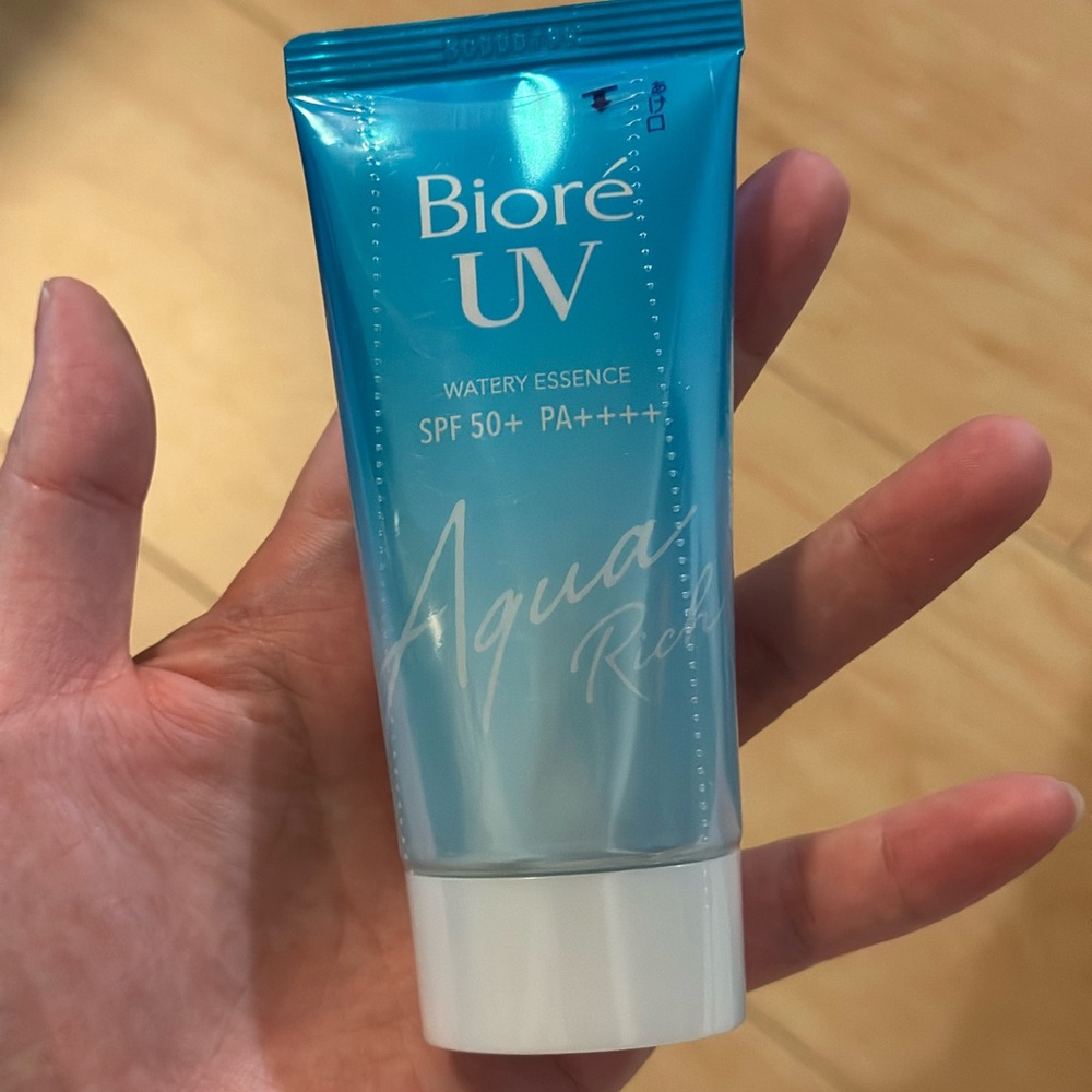 Biore UV Aqua Rich Watery Essence SPF 50+